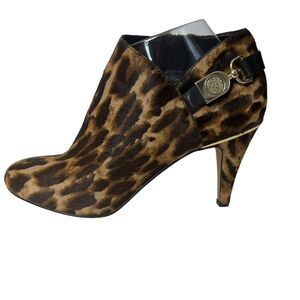 Vince Camuto VC-VESELA3 Size 9M Animal Print Calf Hair Belted Shooties Luxury
